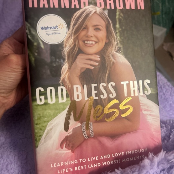 Hannah B God Bless this mess autographed Memoir - Picture 4 of 5